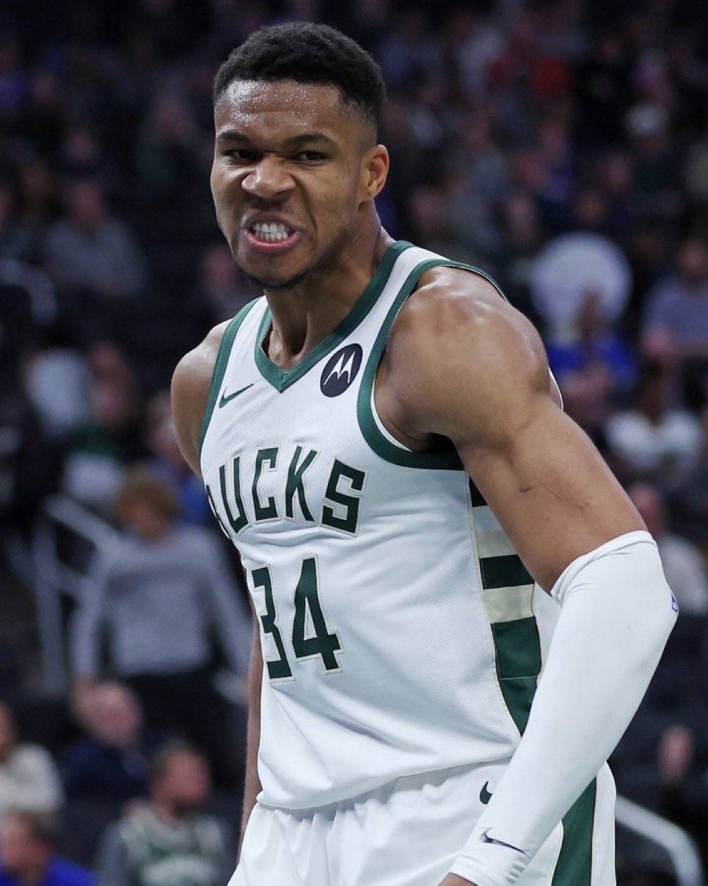 意大利杯赛程吃紧，菲尼克斯太阳转会期篮板制胜，引发热议，阵容厚度经受考验-爱游戏官网